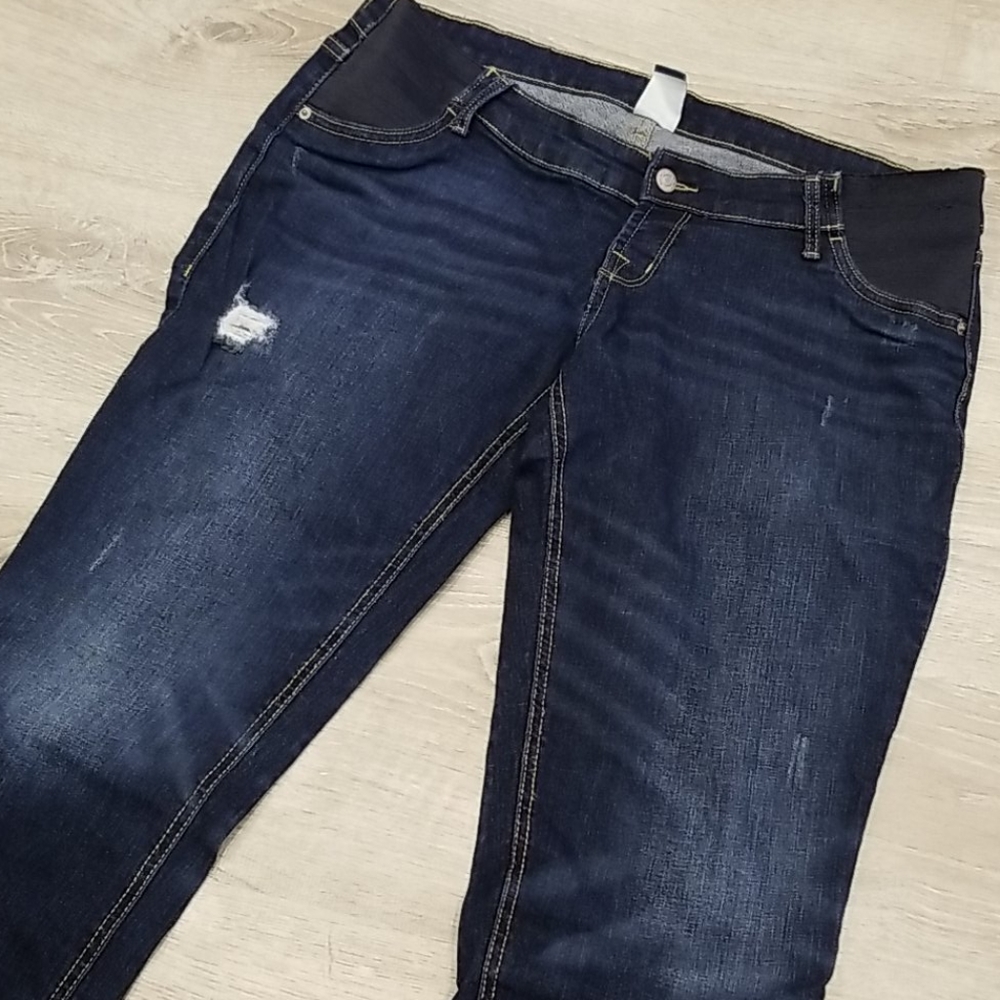 MATERNITY JEANS